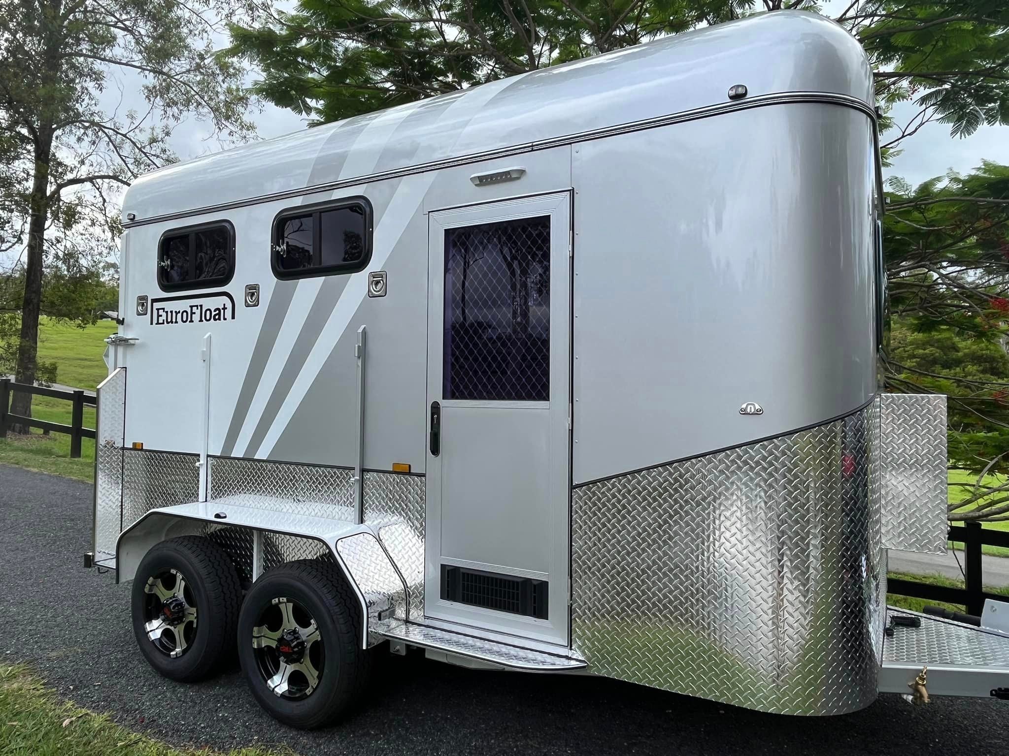 2HAL-L600 SN Prestige Series Deluxe Package