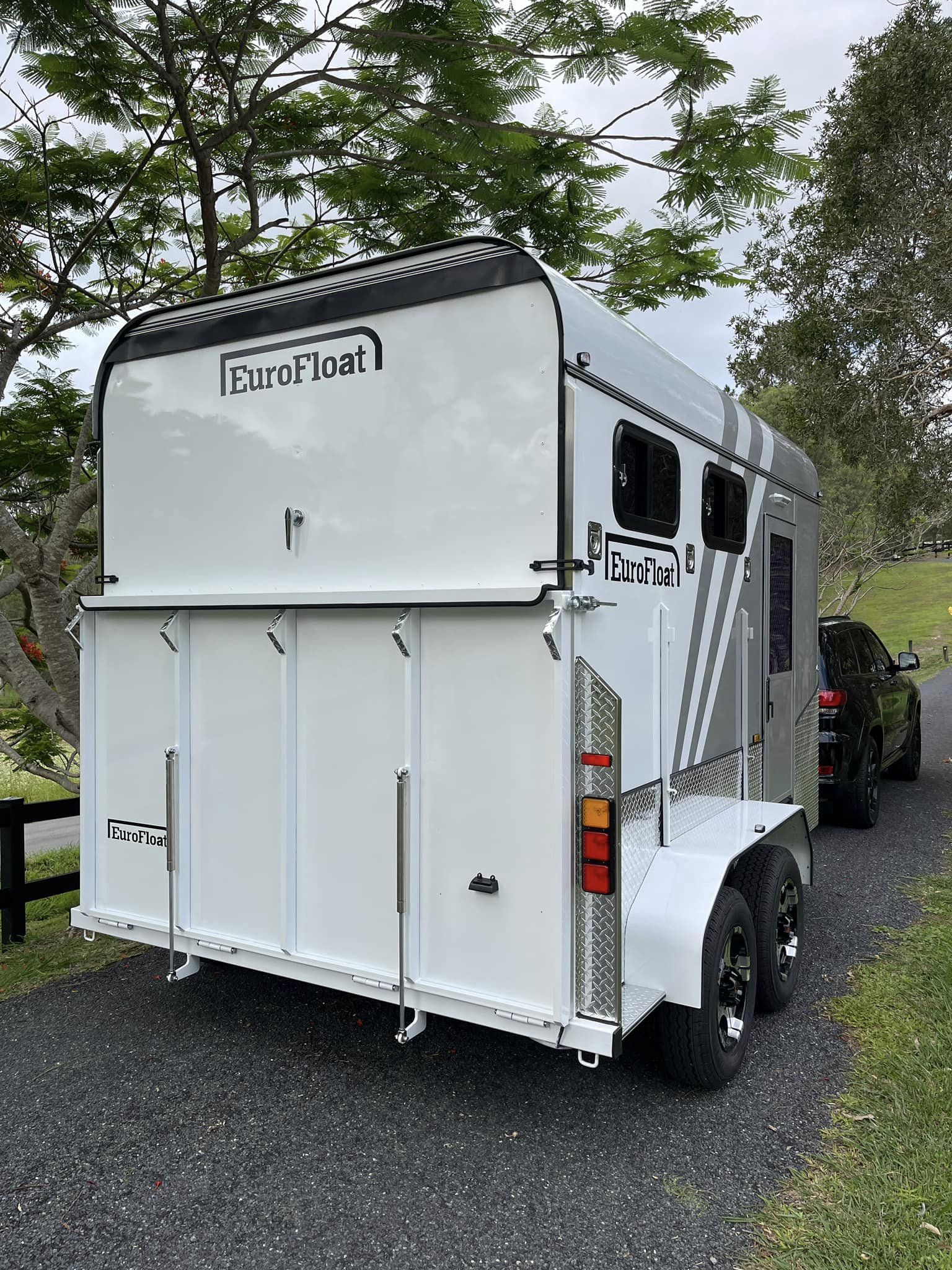2HAL-L600 SN Prestige Series Deluxe Package