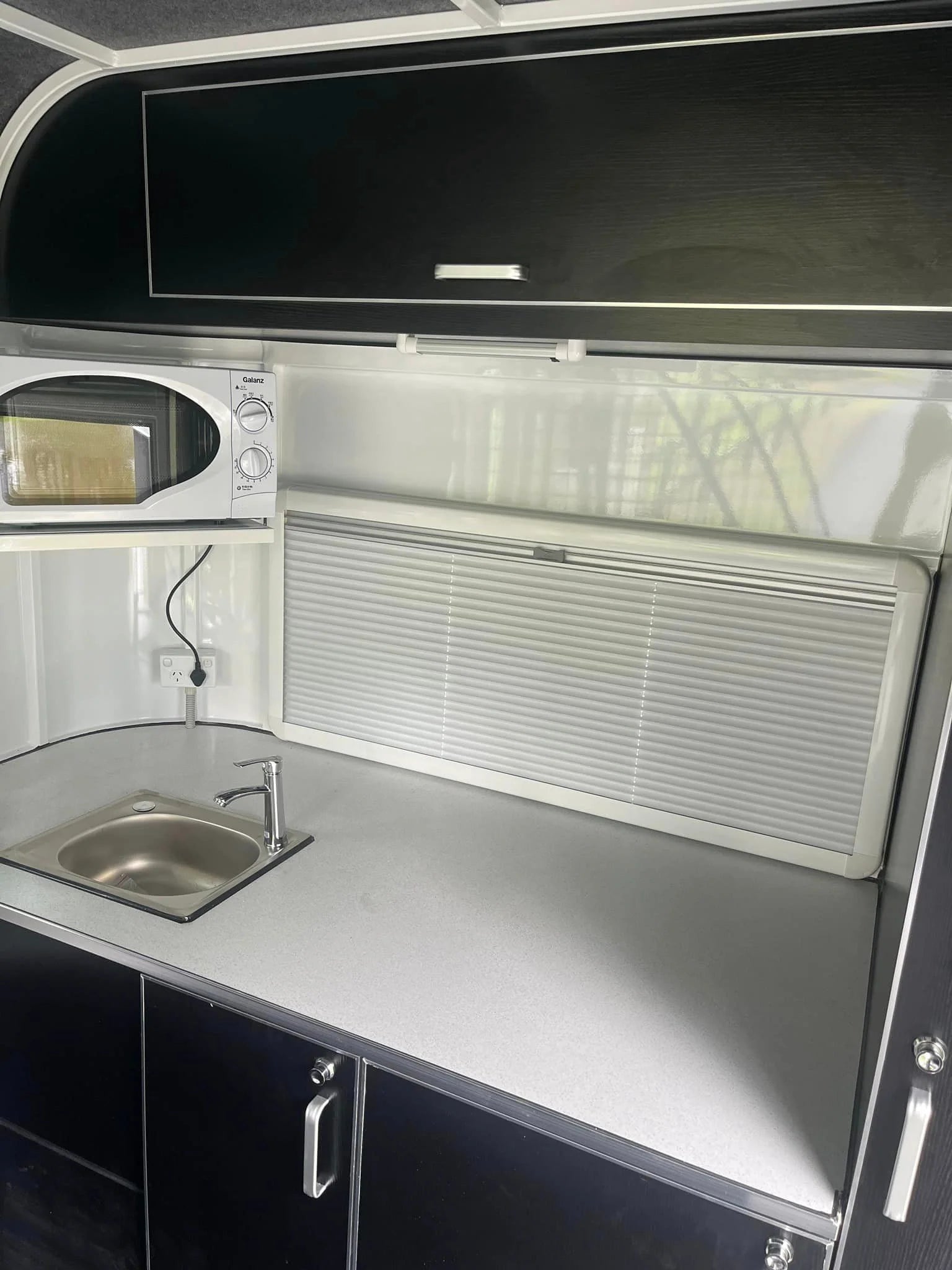 2HAL-L600 SN Prestige Series Deluxe Package