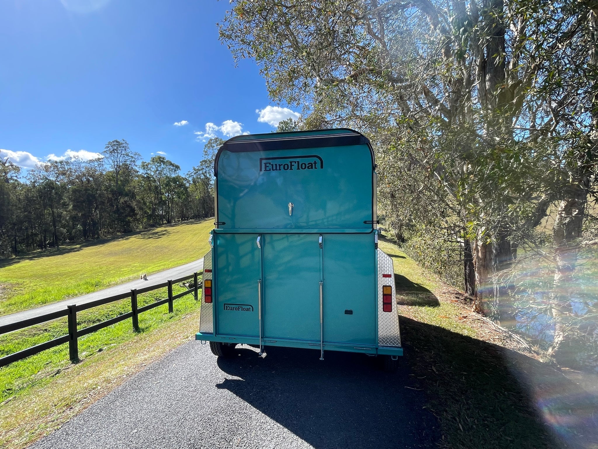 2 Horse Straight Load Camper Float L500 SN