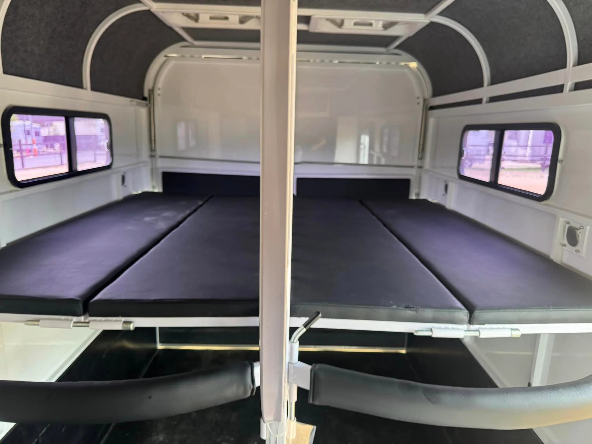 2 Horse Straight Load Camper Float L600 WB SN