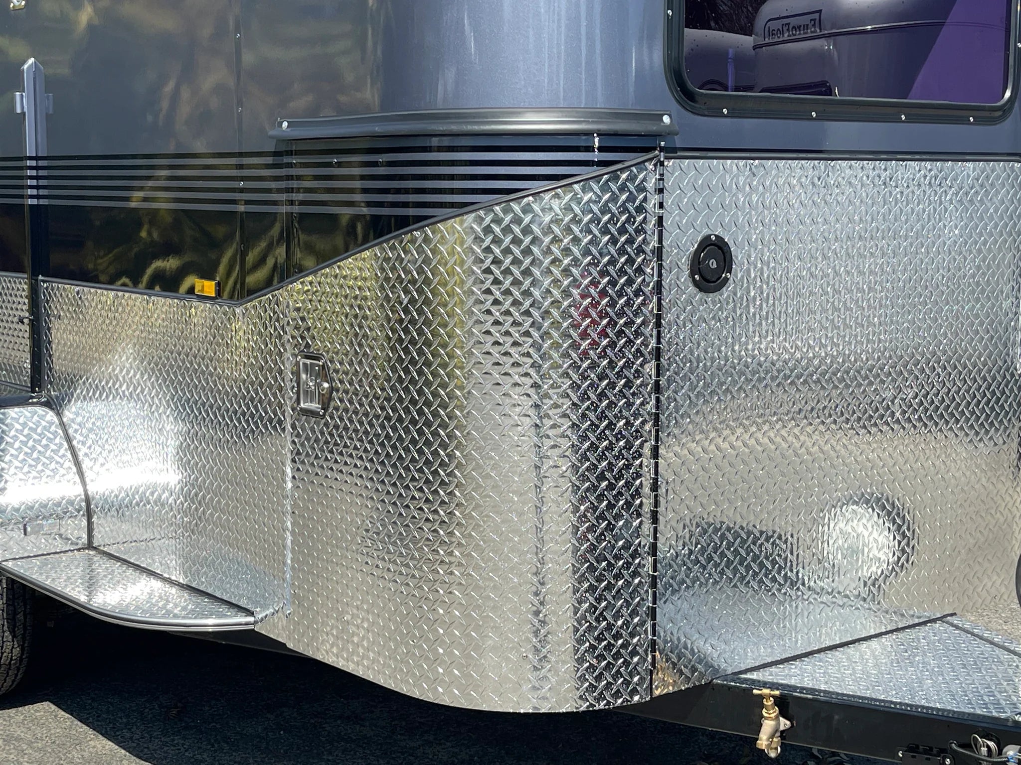 2 Horse Straight Load Float L600 SN
