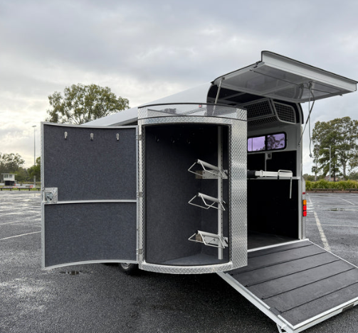 3 Horse Angle Gooseneck Camper Float SN 3.1